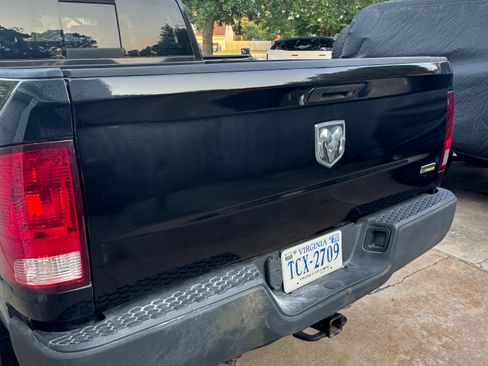 Used 2017 RAM 1500 Classic SLT RWD image 8