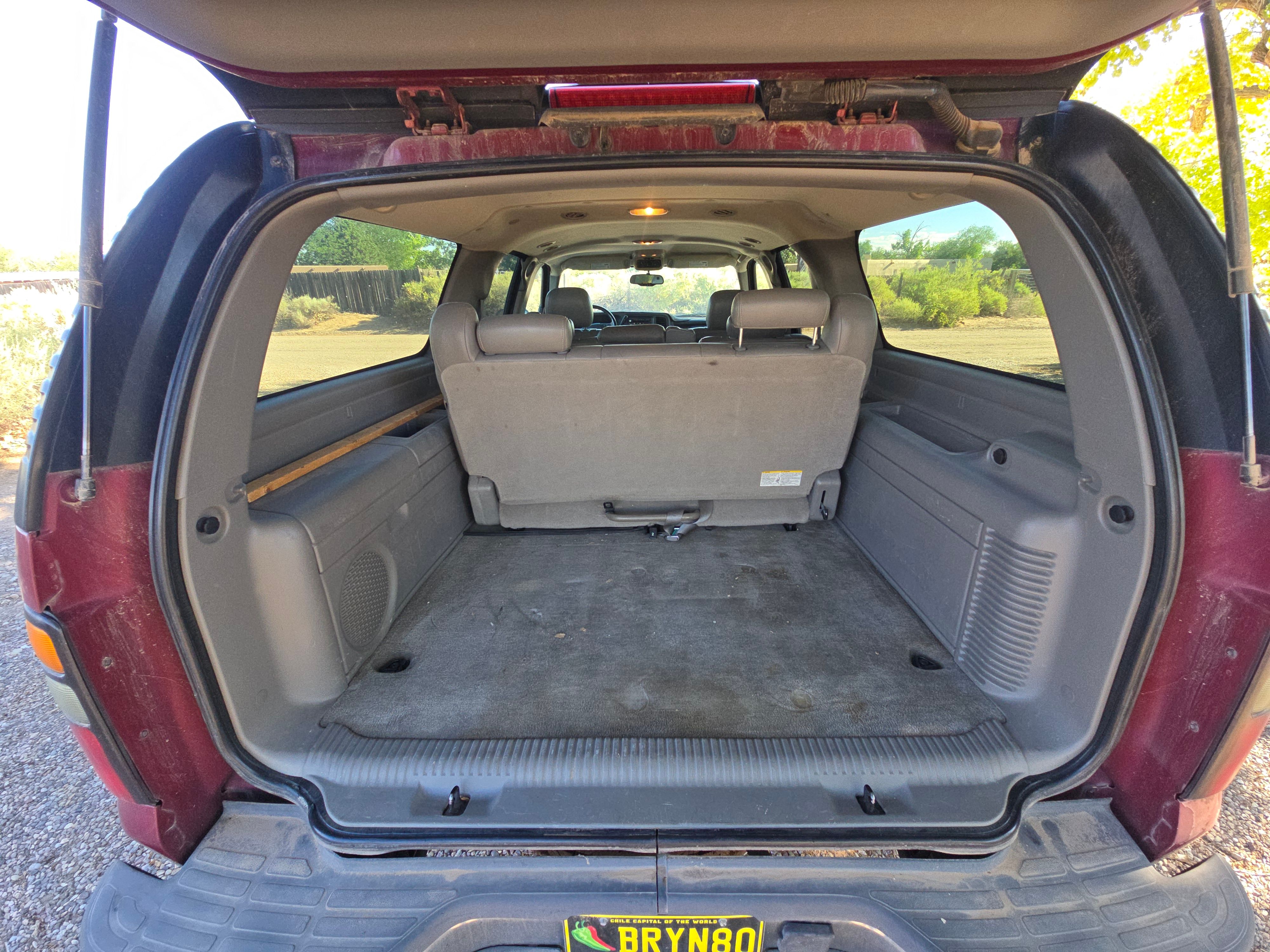 Used 2004 GMC Yukon XL SLT w/ Preferred Equipment Group AWD/4WD image 18