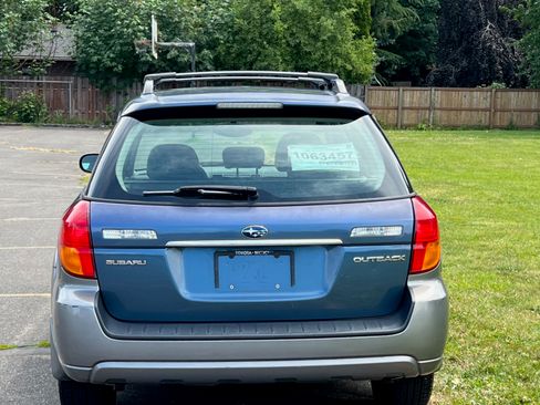 Used 2005 Subaru Outback 2.5i image 6