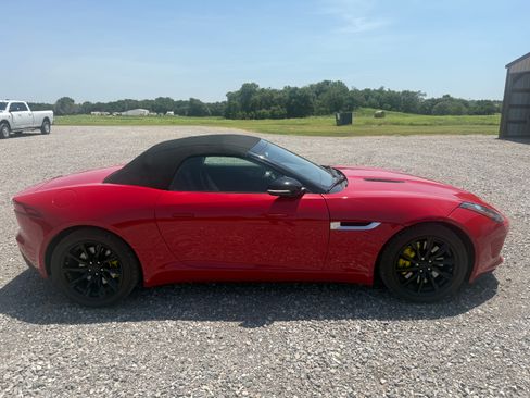 Used 2016 Jaguar F-TYPE Convertible image 5