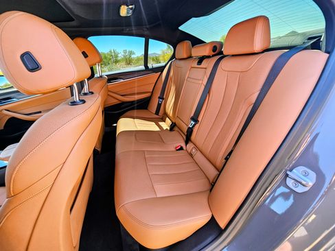 Used 2022 BMW 530i w/ Convenience Package image 27