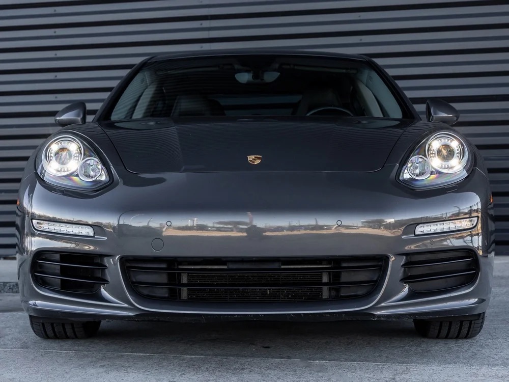 Used 2014 Porsche Panamera S RWD image 4