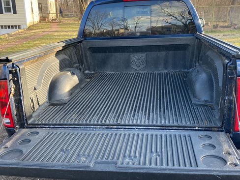 Used 2006 Dodge Ram 2500 Truck SLT image 10