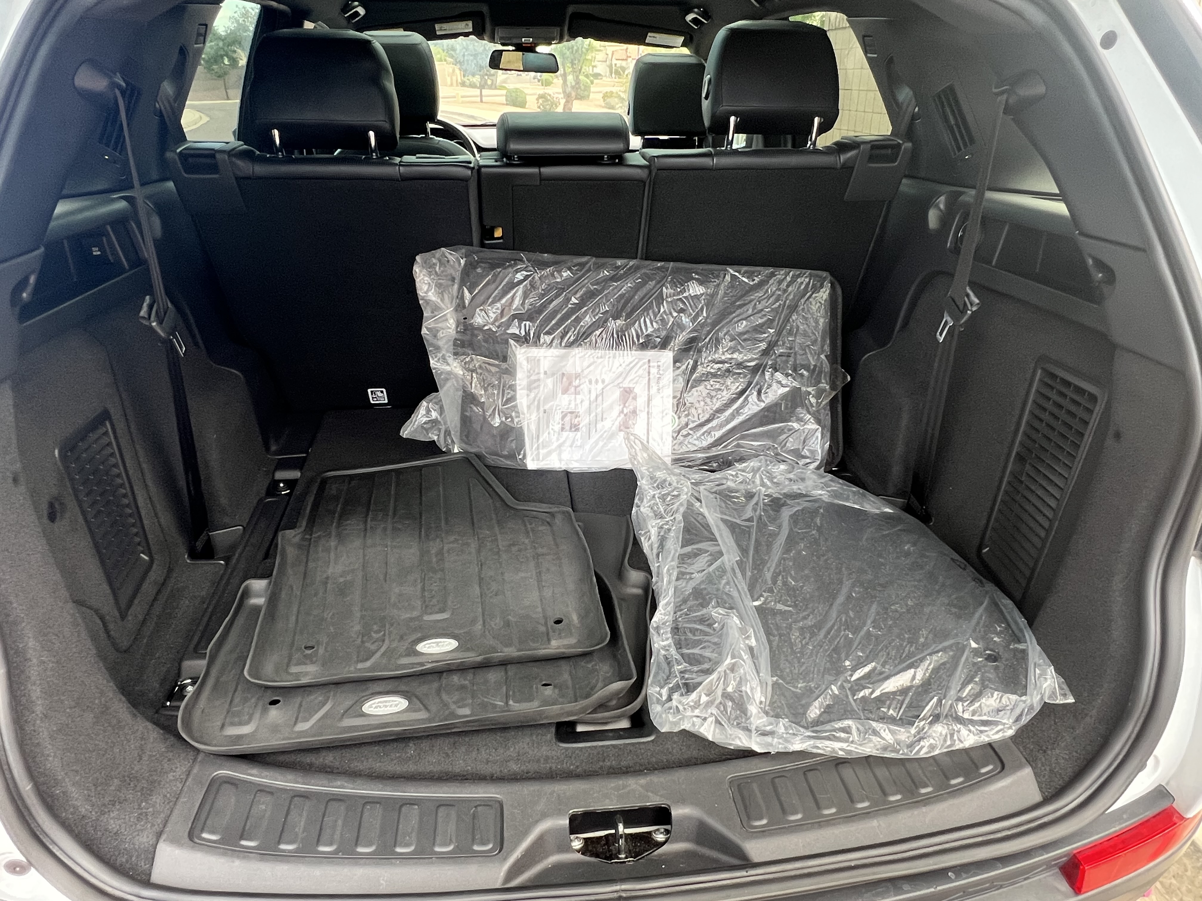 Used 2019 Land Rover Discovery Sport AWD/4WD image 15