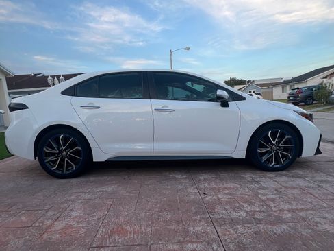 Used 2022 Toyota Corolla SE FWD image 19