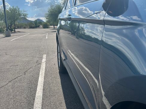 Used 2018 Ford Edge SEL w/ Equipment Group 201A FWD image 11