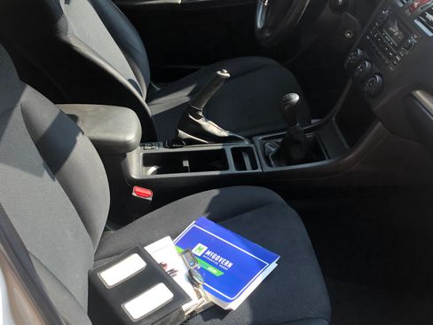 Used 2014 Subaru Impreza 2.0i Premium image 8