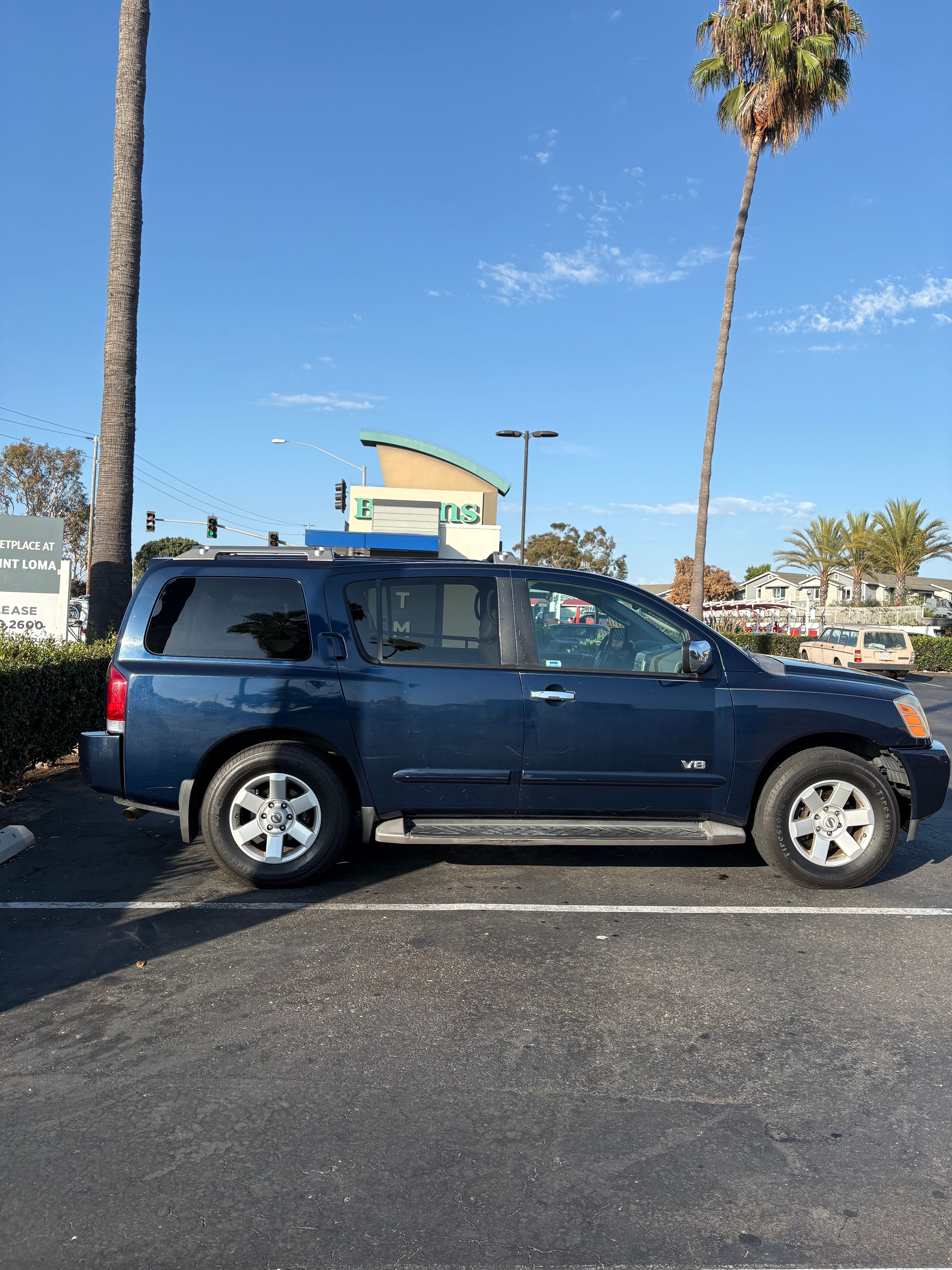 Used 2007 Nissan Armada LE AWD/4WD image 1