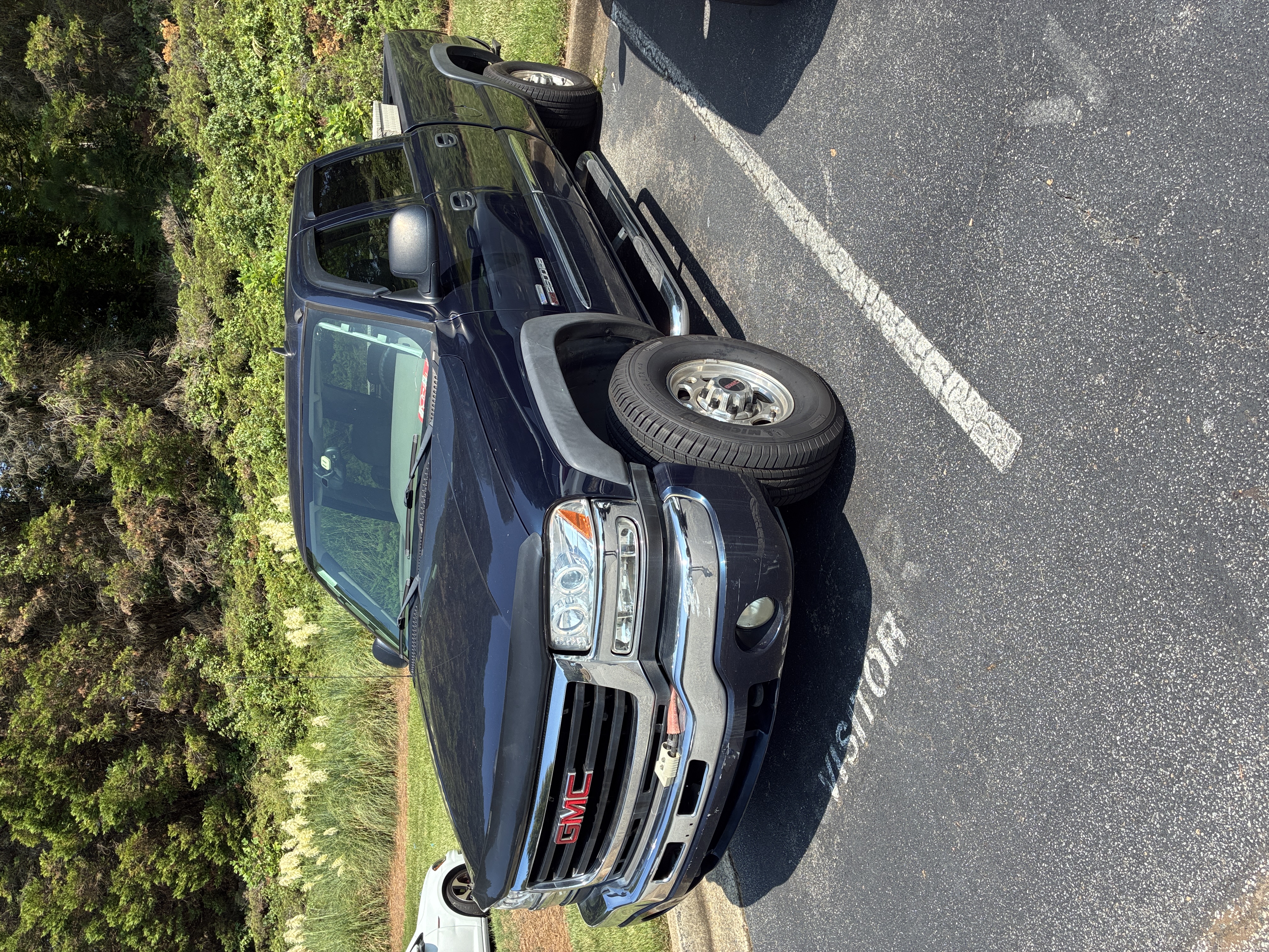Used 2006 GMC Sierra 2500 SLT w/ Heavy-Duty Power Package RWD image 1