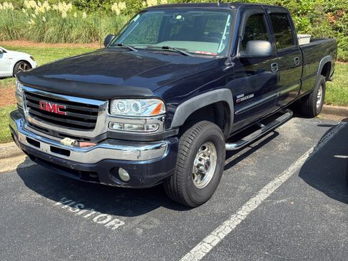 Used 2006 GMC Sierra 2500 SLT w/ Heavy-Duty Power Package RWD image 1