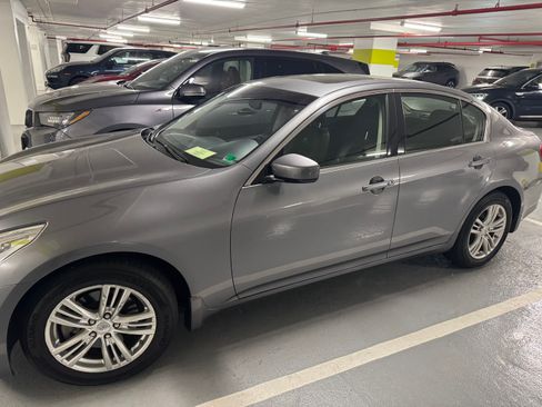 Used 2013 INFINITI G37 x Sedan w/ Premium Pkg AWD/4WD image 6