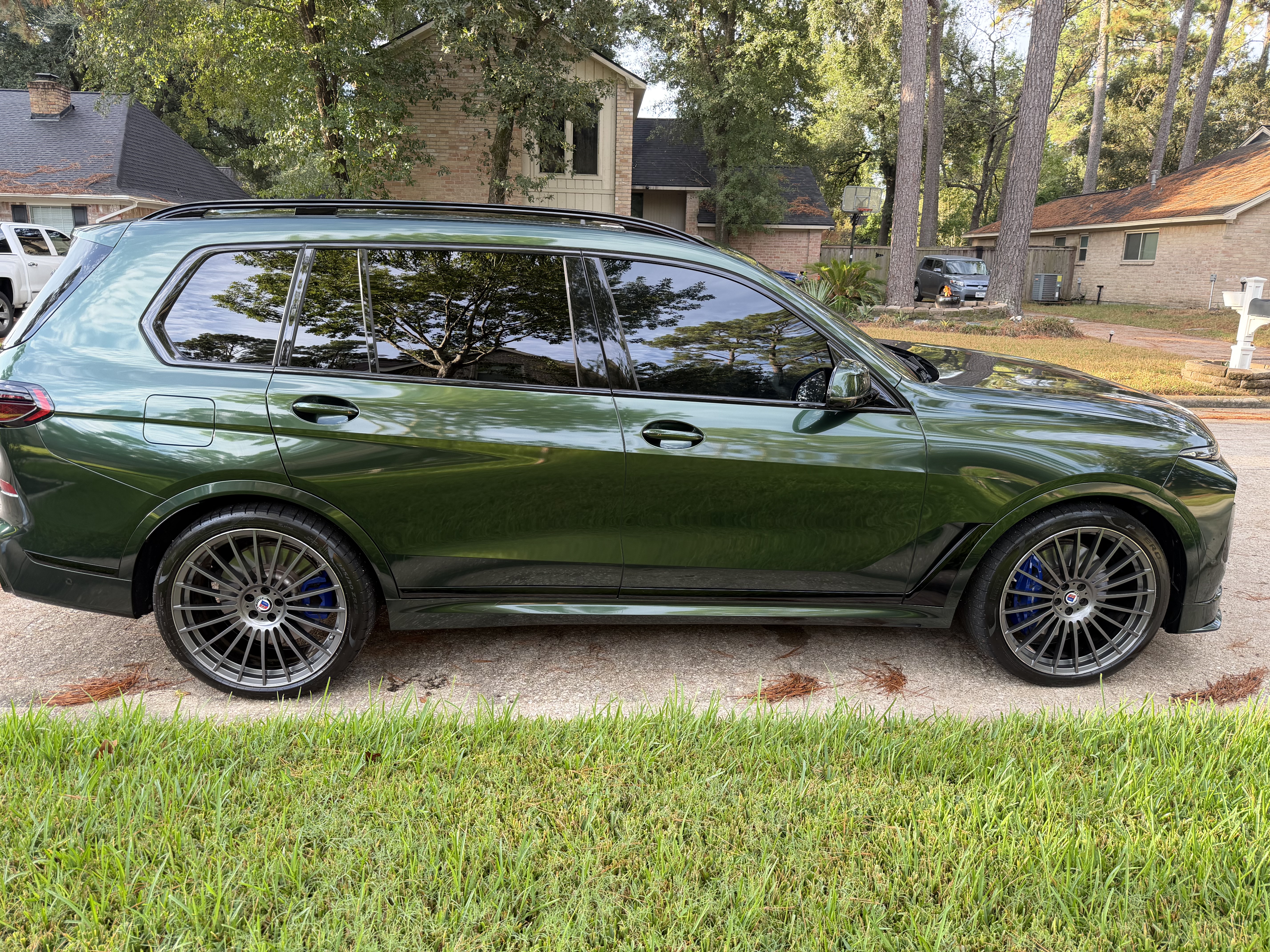 Used 2025 BMW ALPINA XB7 AWD/4WD image 4
