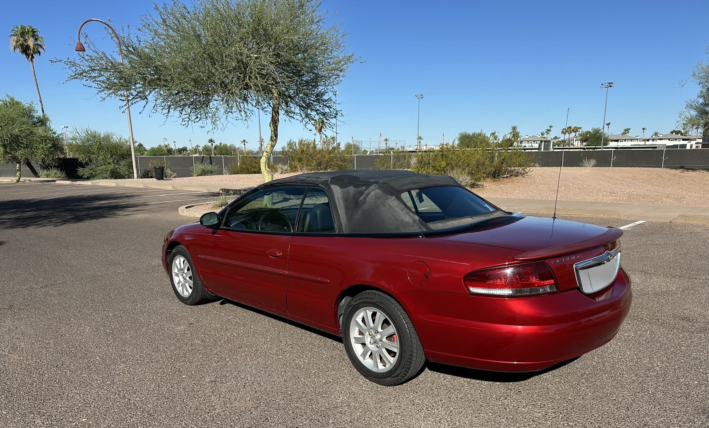 Used 2004 Chrysler Sebring GTC FWD image 9