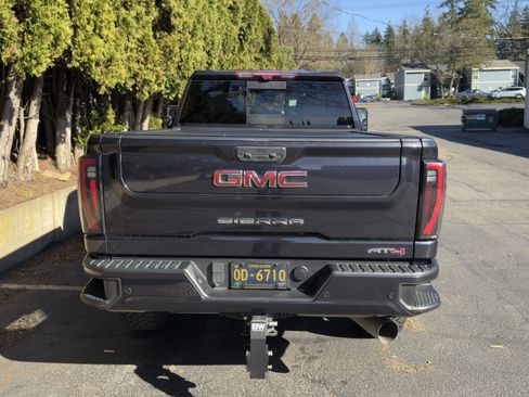 Used 2024 GMC Sierra 3500 AT4 w/ AT4 Premium Plus Package image 12