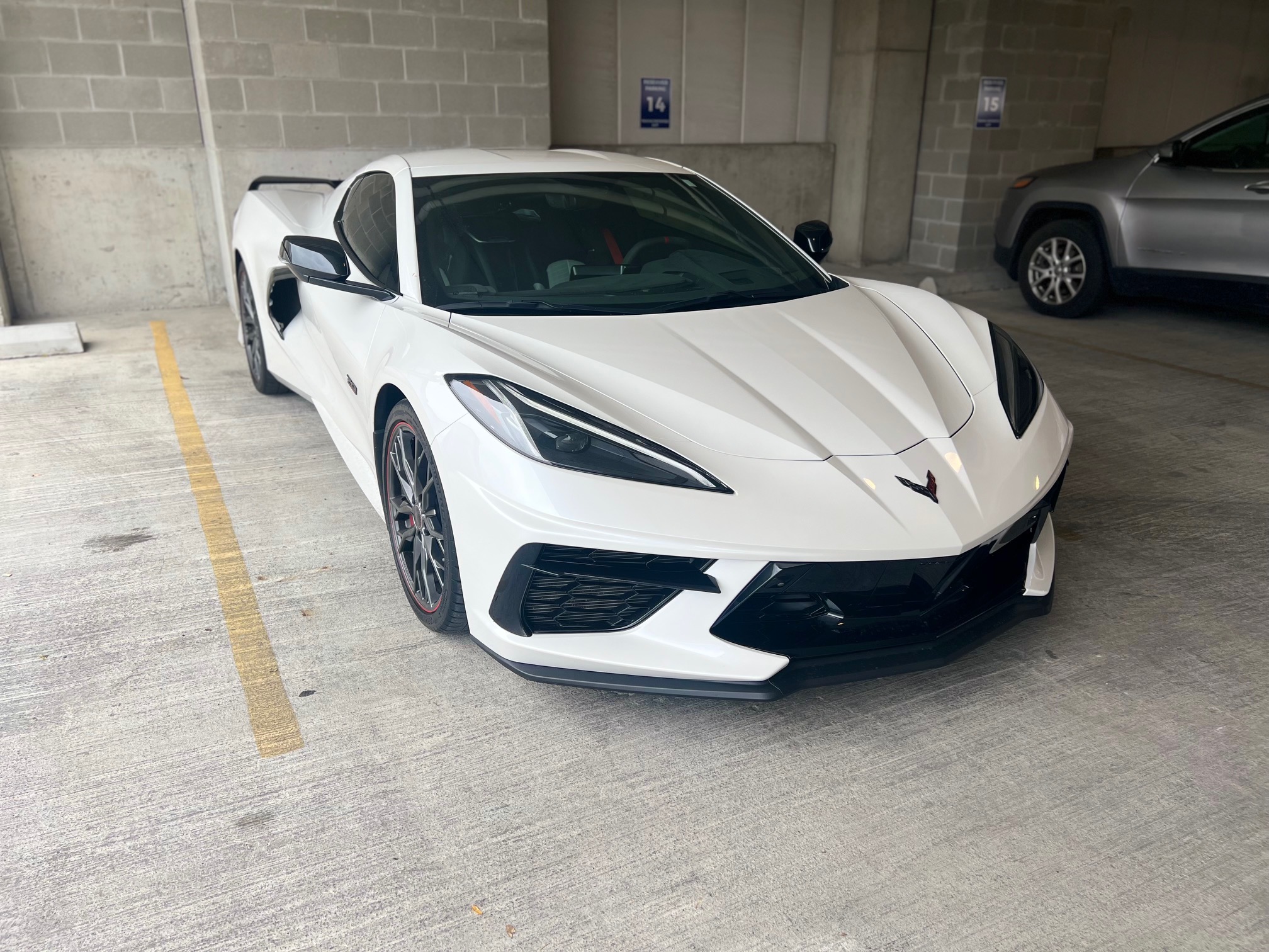 Used 2023 Chevrolet Corvette Stingray Premium Cpe w/ Z51 Performance Package RWD image 2