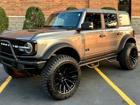 Used 2023 Ford Bronco Wildtrak image 1