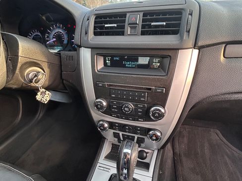 Used 2010 Mercury Milan Premier image 10