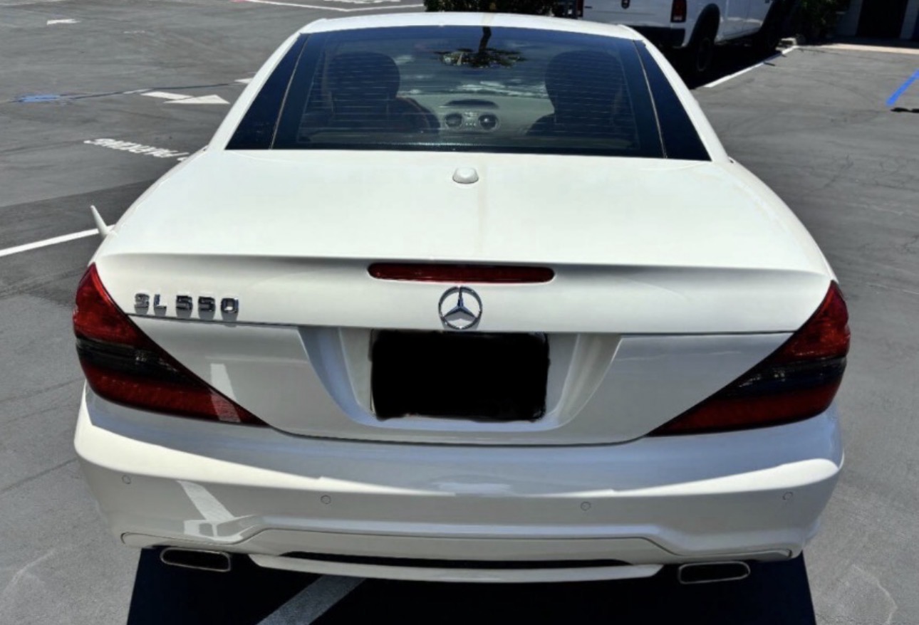Used 2011 Mercedes-Benz SL 550 image 23