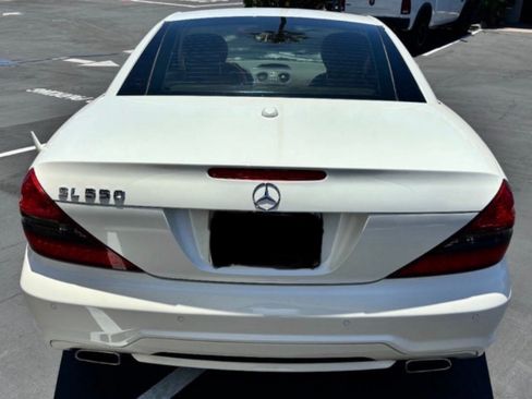 Used 2011 Mercedes-Benz SL 550 image 23