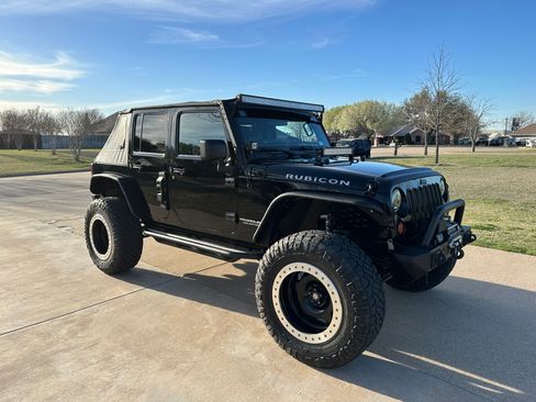 Used 2012 Jeep Wrangler Unlimited Rubicon AWD/4WD image 5