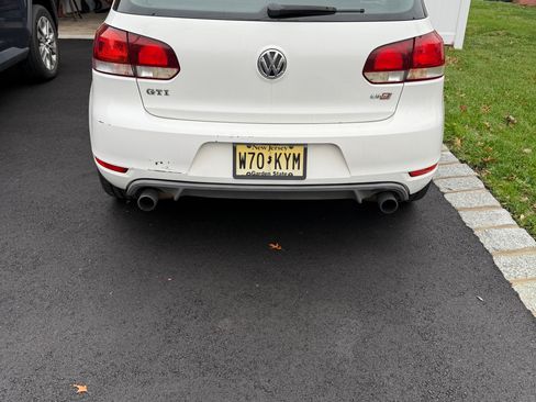 Used 2011 Volkswagen GTI Autobahn image 4