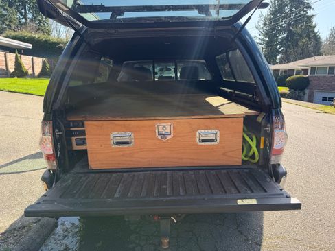 Used 2013 Toyota Tacoma 4x4 Double Cab w/ SR5 Pkg image 6