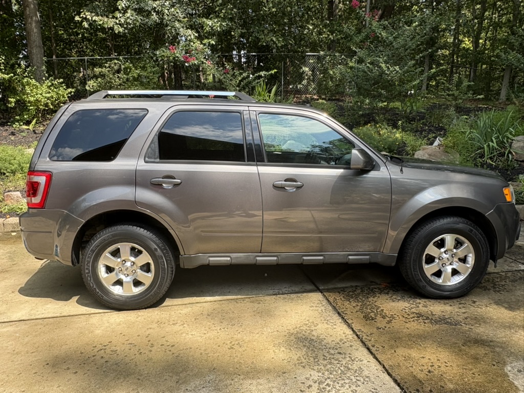 Used 2012 Ford Escape Limited FWD image 6