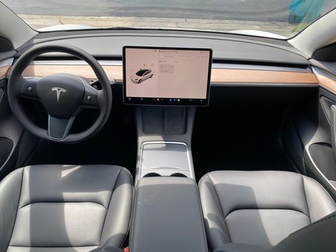 Used 2022 Tesla Model 3 Standard Sedan 4D image 5