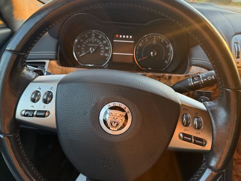 Used 2010 Jaguar XKR R image 13