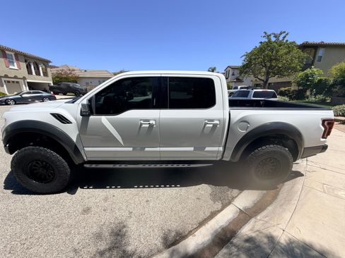 Used 2020 Ford F150 Raptor w/ Equipment Group 802A Luxury AWD/4WD image 1