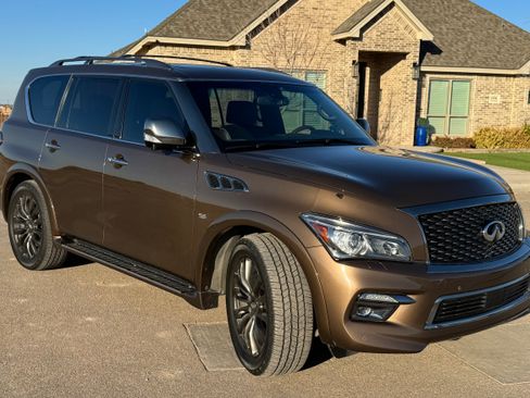 Used 2016 INFINITI QX80 Limited image 2