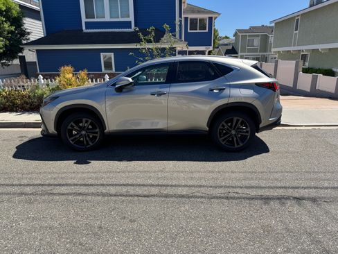 Used 2025 Lexus NX 450h+ AWD w/ Towing Package (2000 Lbs) image 1