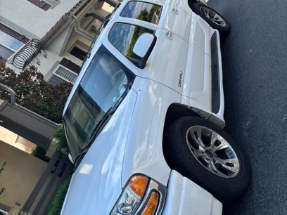 Used 2002 GMC Yukon XL Denali
