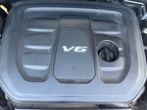 Used 2017 Jeep Grand Cherokee Altitude AWD/4WD image 24
