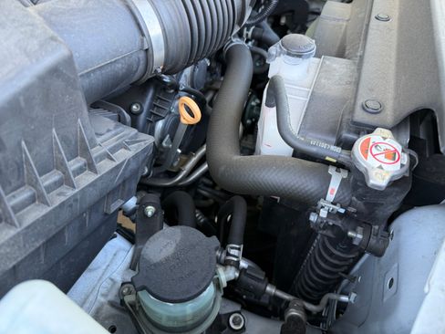 Used 2021 Toyota Tacoma SR5 RWD image 16