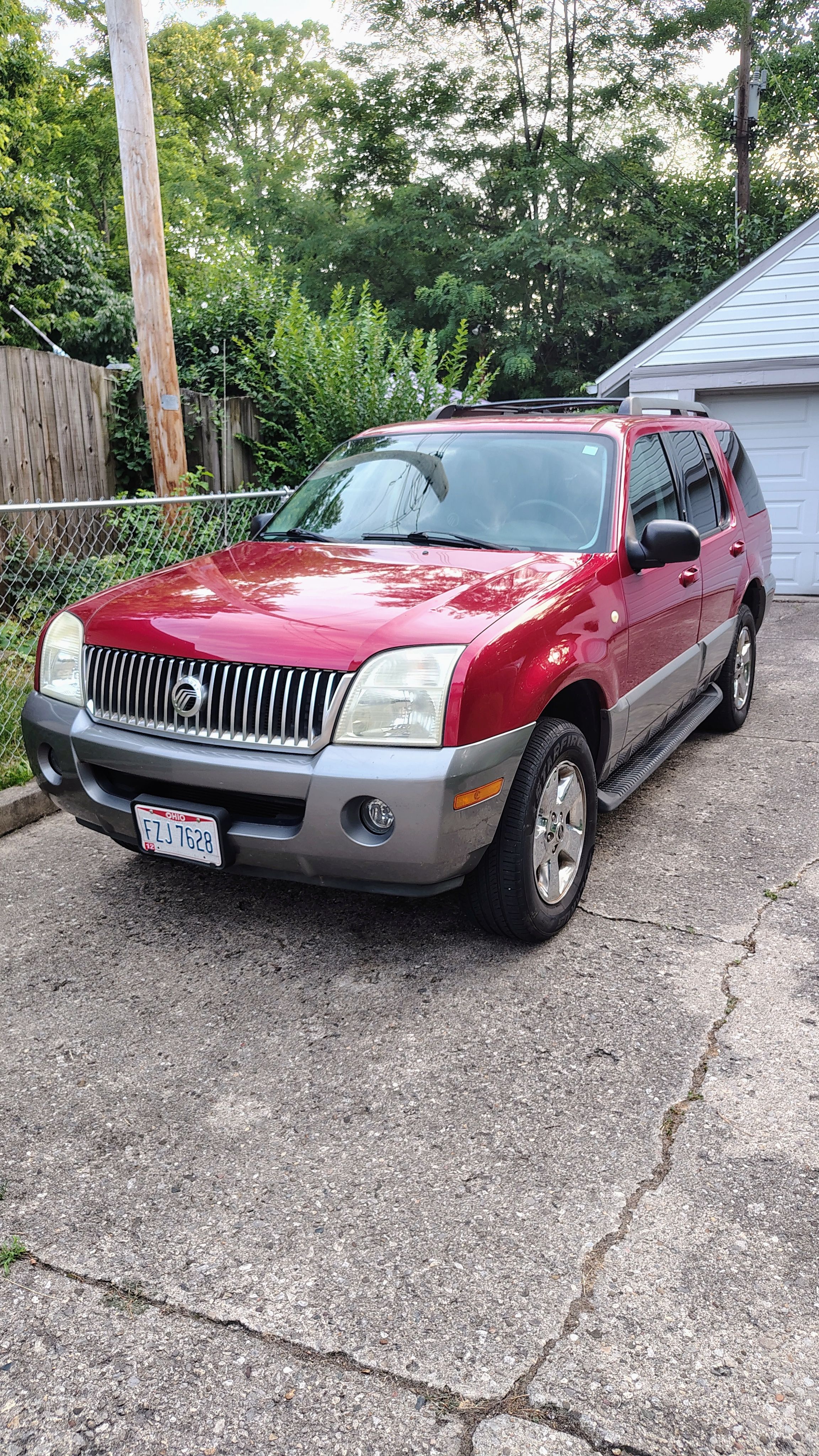 Used 2005 Mercury Mountaineer AWD V8 image 1