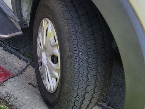 Used 2017 Ford Transit 350 XLT image 8