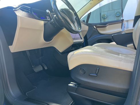 Used 2017 Tesla Model X 100D image 12