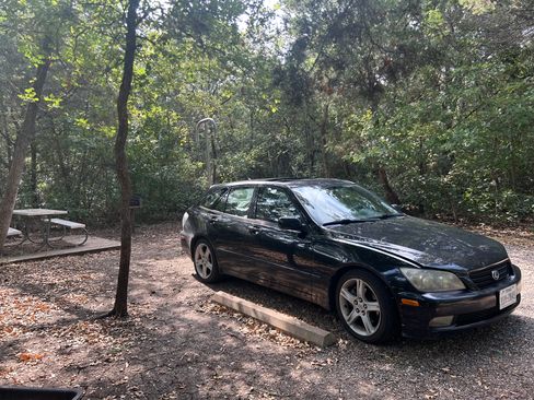 Used 2005 Lexus IS 300 SportCross RWD image 5