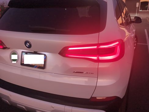 Used 2022 BMW X5 xDrive45e w/ Executive Package image 16