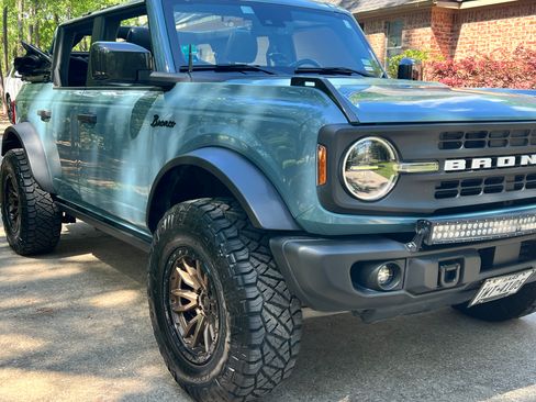 Used 2023 Ford Bronco Black Diamond image 5