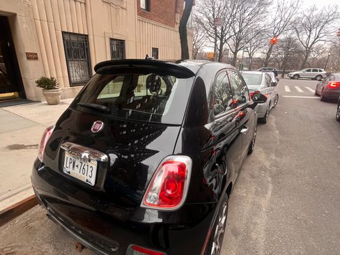 Used 2015 FIAT 500 Sport w/ Comfort/Convenience Group image 9