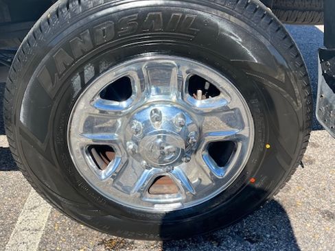 Used 2017 RAM 2500 SLT w/ Luxury Group image 10