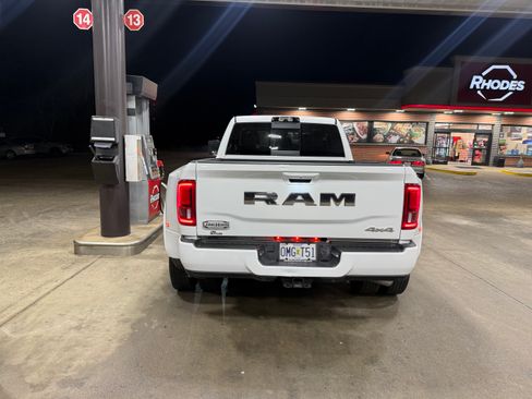 Used 2025 RAM 3500 Longhorn image 4