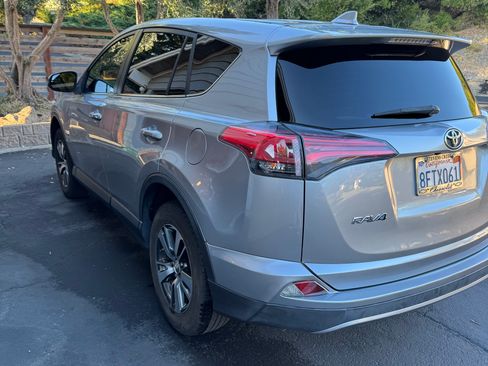Used 2018 Toyota RAV4 XLE w/ All Weather Liner Package FWD image 14