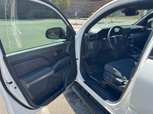 Used 2024 Toyota Tacoma SR5 image 10