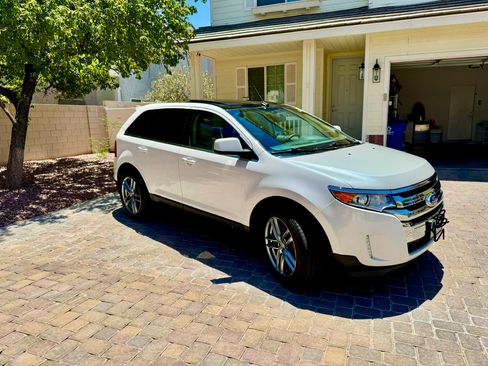 Used 2011 Ford Edge Limited w/ 302A Rapid Spec Order Code FWD image 4