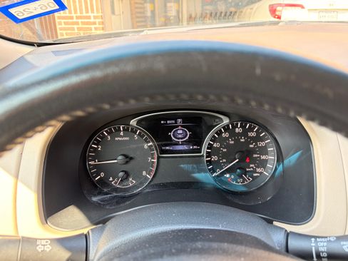 Used 2017 Nissan Pathfinder SL w/ SL Premium Package image 6