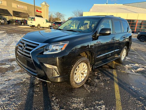 Used 2017 Lexus GX 460 image 1