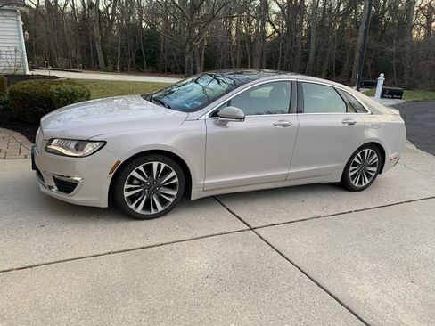 Used 2020 Lincoln MKZ Reserve w/ Elements Package image 4